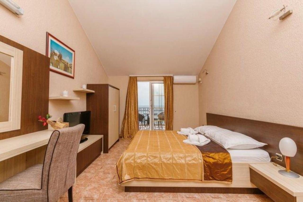Monte Perla Residence Sveti Stefan Eksteriør billede