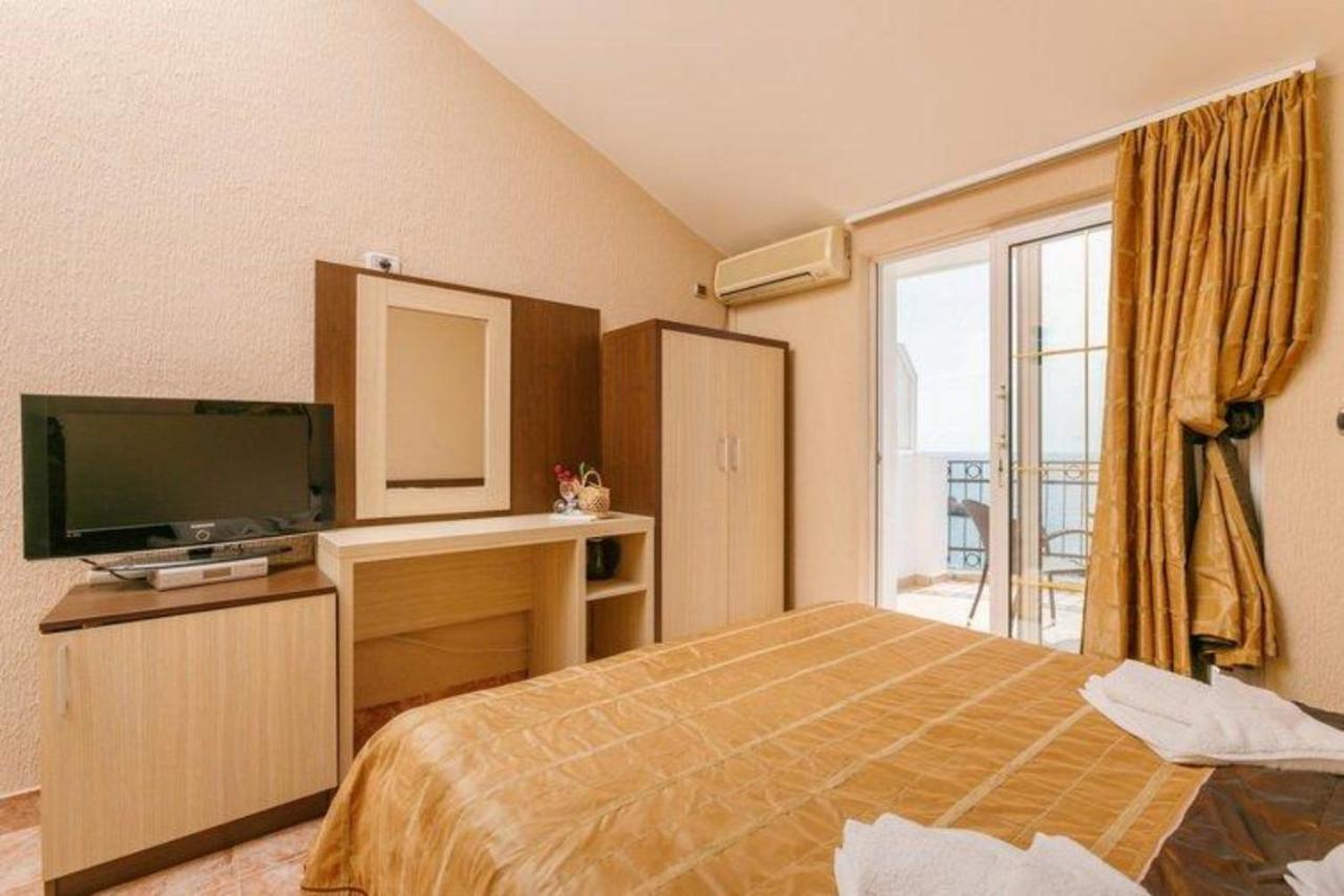 Monte Perla Residence Sveti Stefan Eksteriør billede