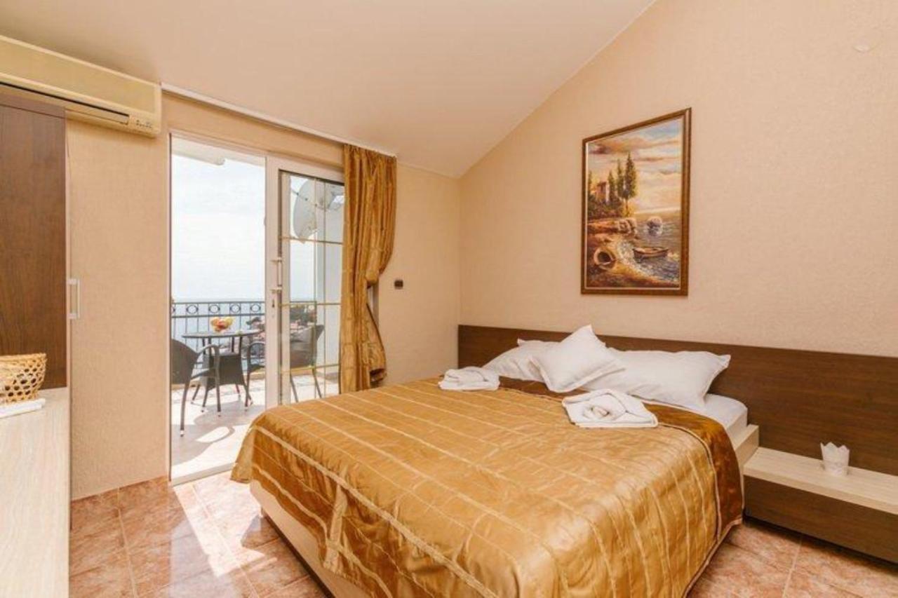 Monte Perla Residence Sveti Stefan Eksteriør billede