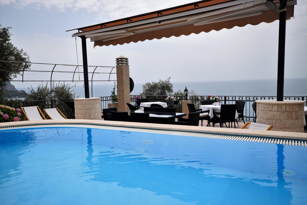 Monte Perla Residence Sveti Stefan Eksteriør billede